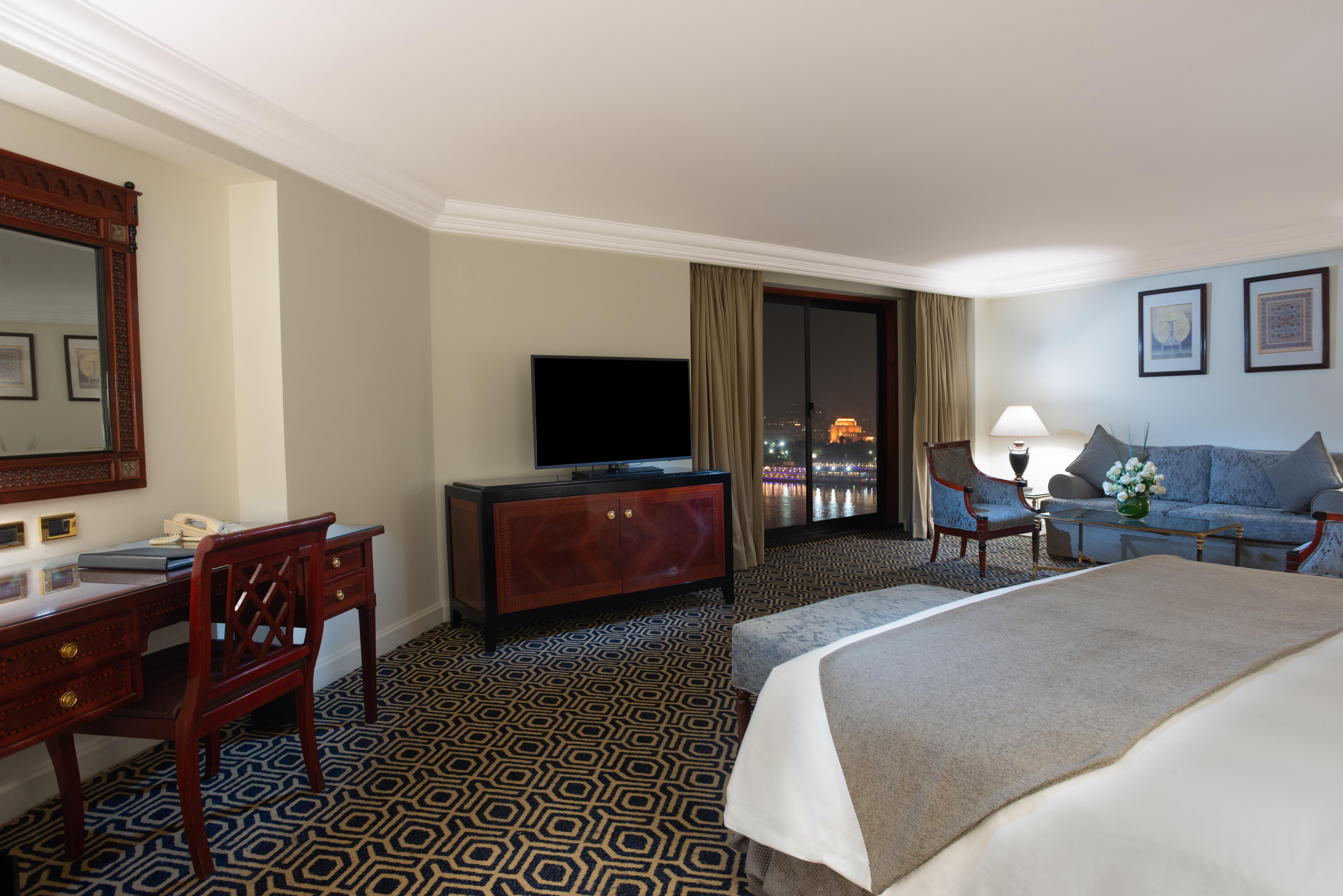 Intercontinental Cairo Semiramis By Ihg Hotel Luaran gambar A room at the Four Seasons Hotel