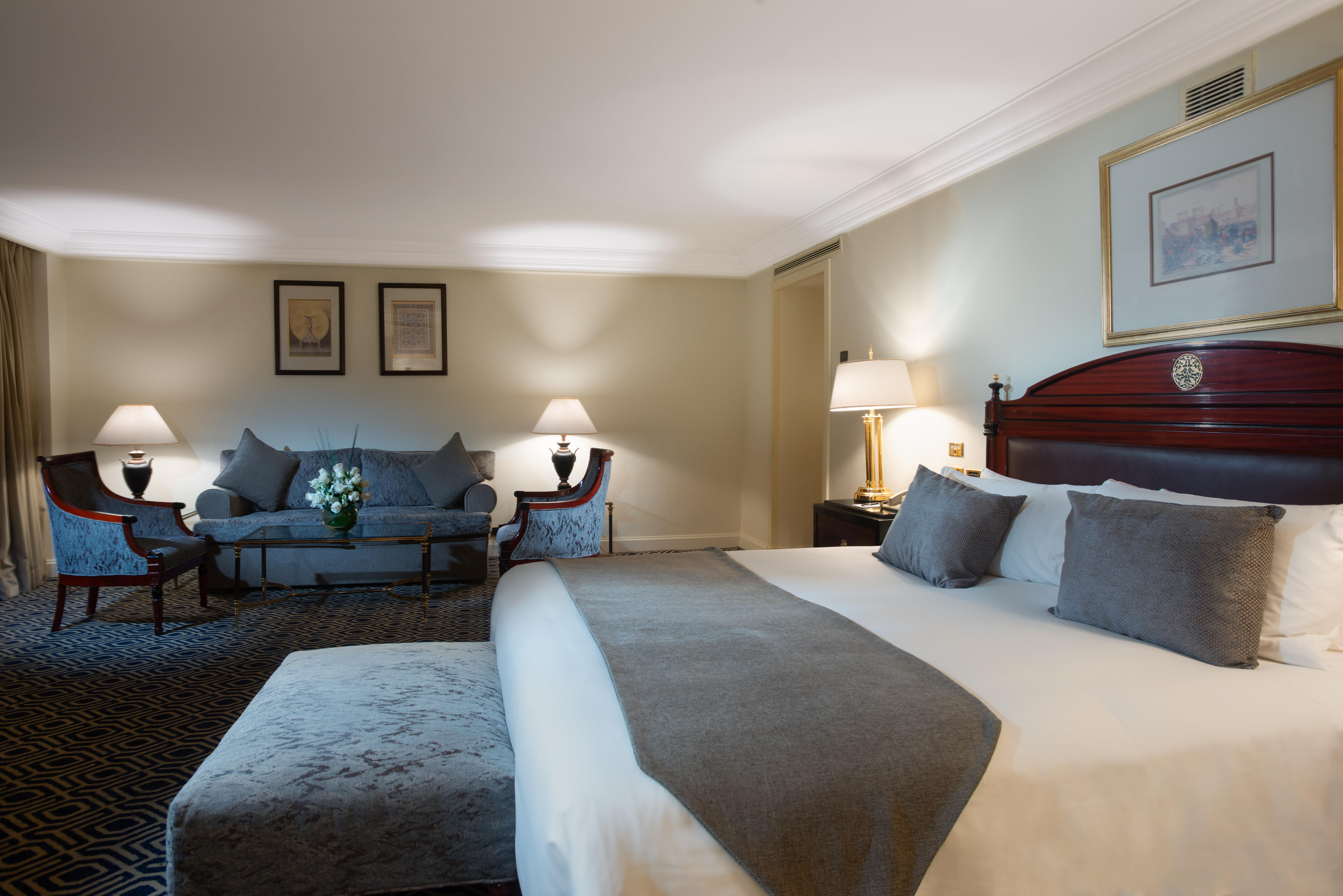 Intercontinental Cairo Semiramis By Ihg Hotel Luaran gambar A suite at the InterContinental London