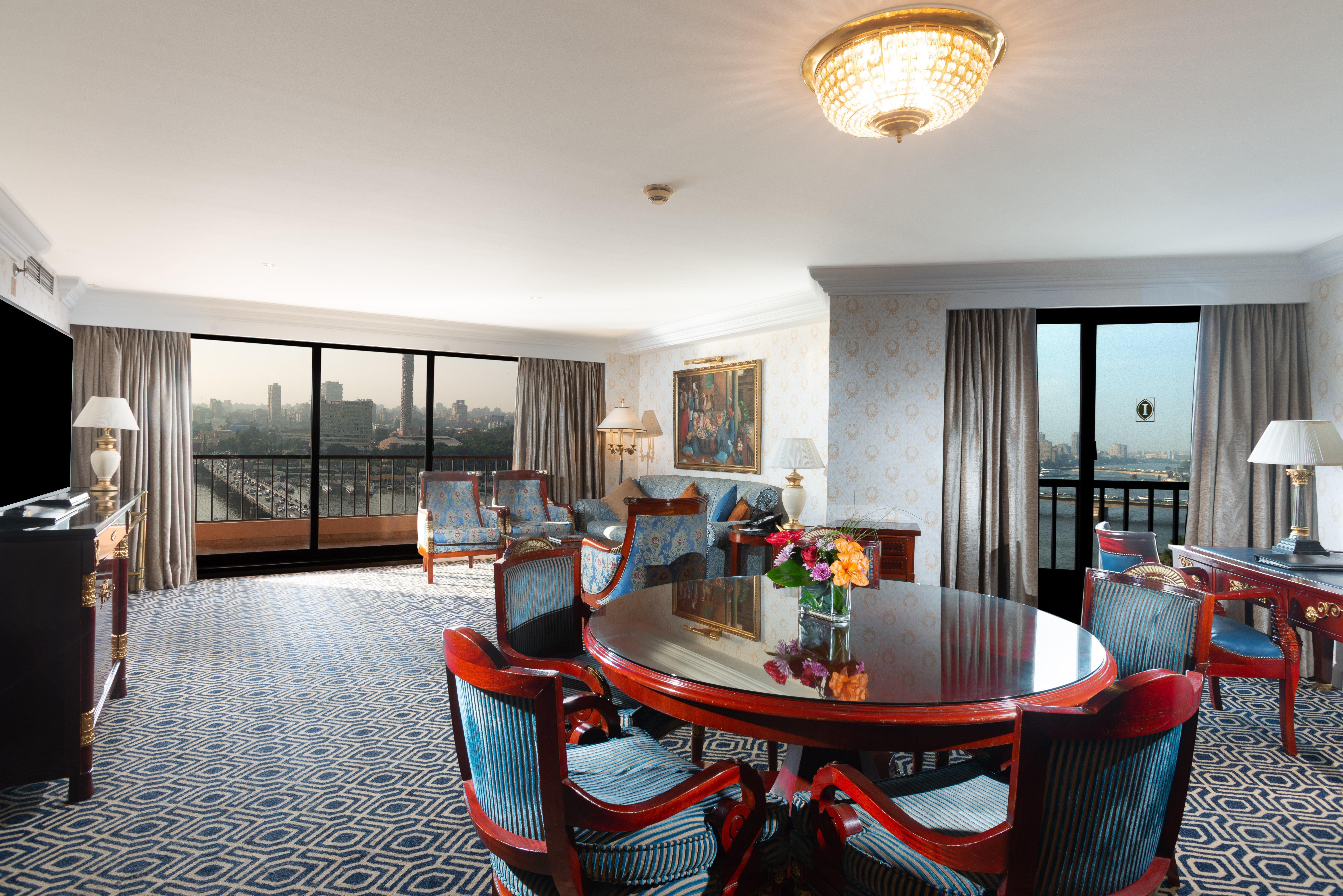 Intercontinental Cairo Semiramis By Ihg Hotel Luaran gambar A suite at the Grand Hyatt Hotel, Cairo
