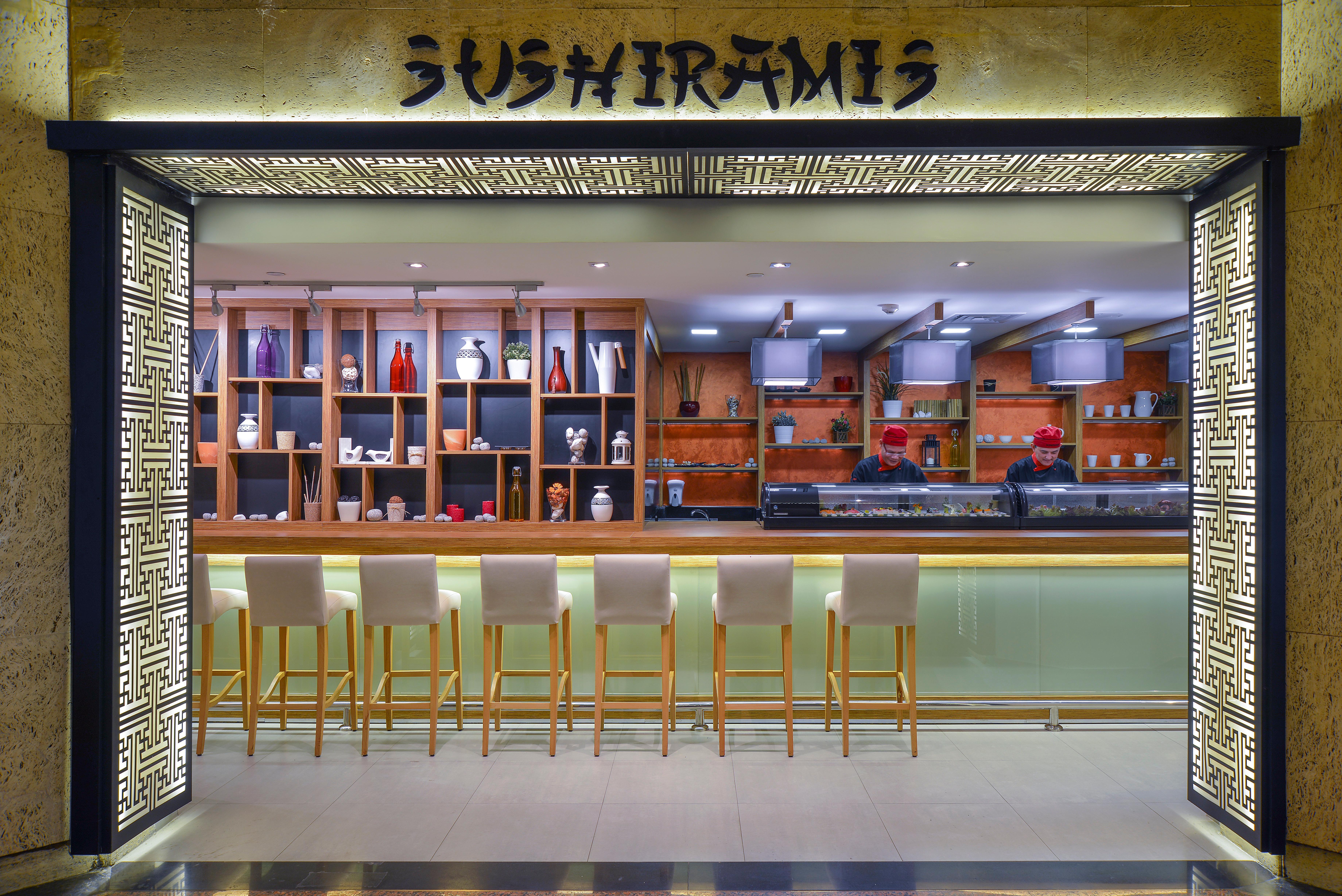 Intercontinental Cairo Semiramis By Ihg Hotel Luaran gambar Sushi Train