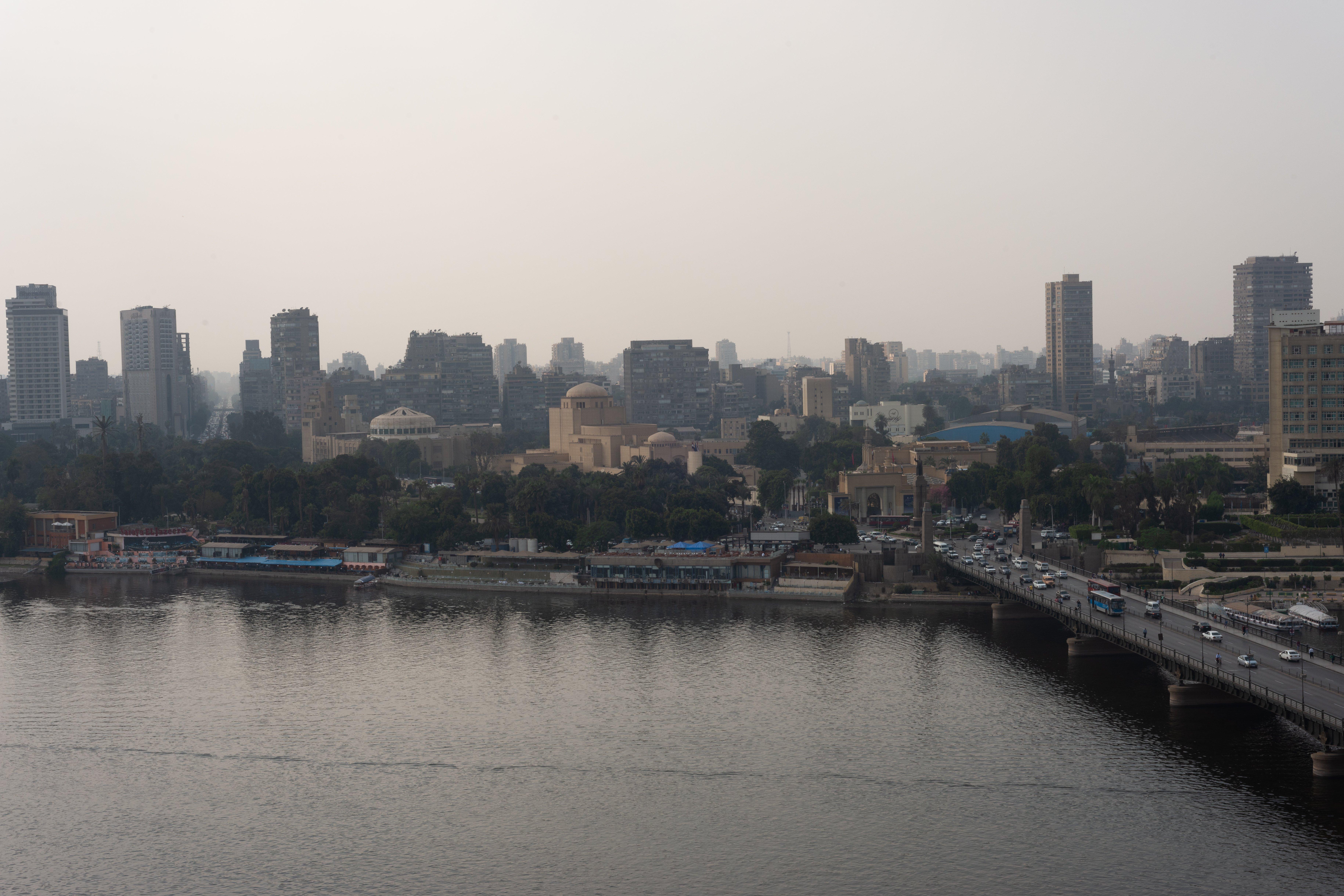 Intercontinental Cairo Semiramis By Ihg Hotel Luaran gambar View of the city from the river